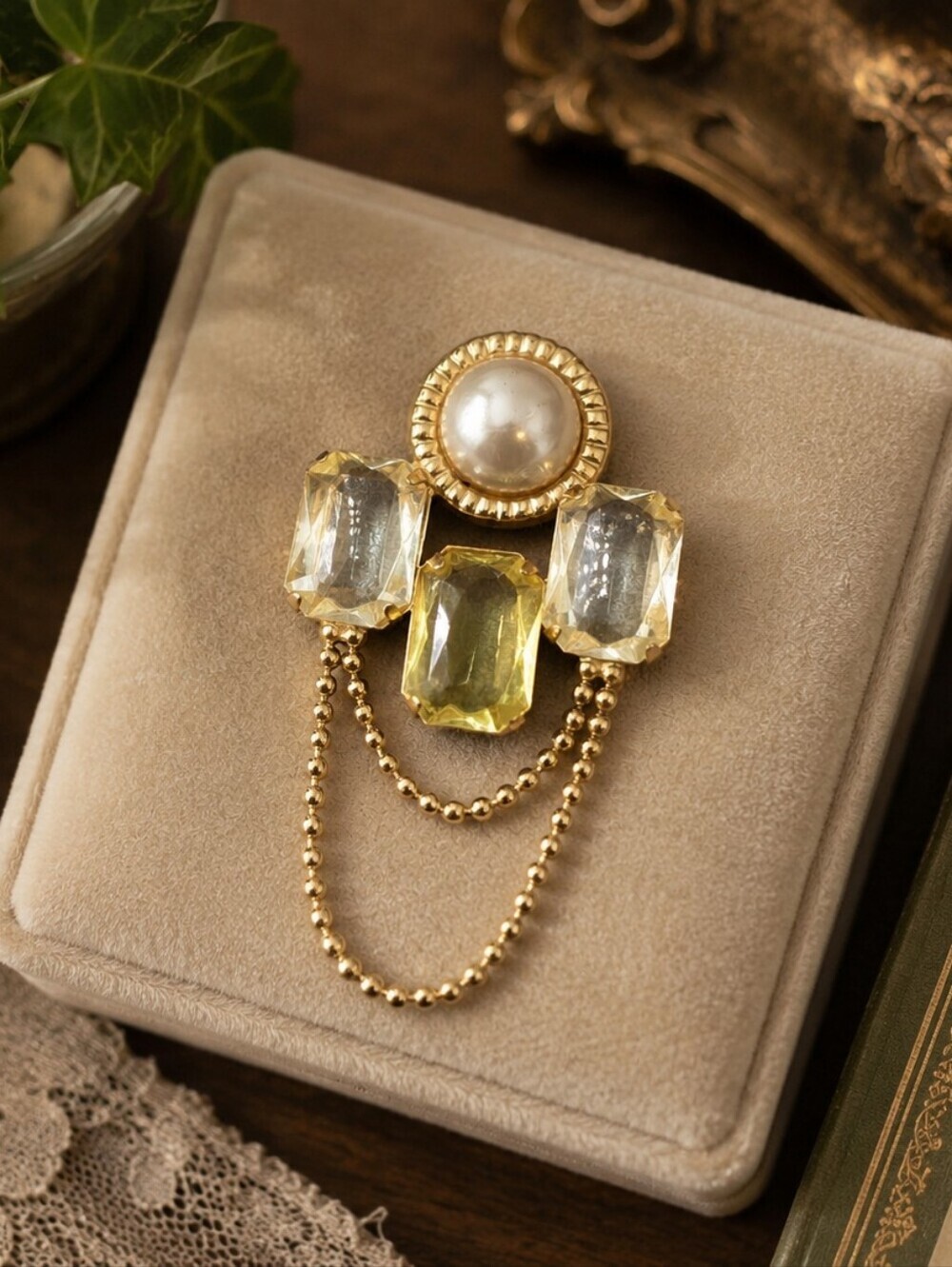 Vintage Faux Pearl & Citrine Crystal Drape Brooch – Gold Tone Statement Pin